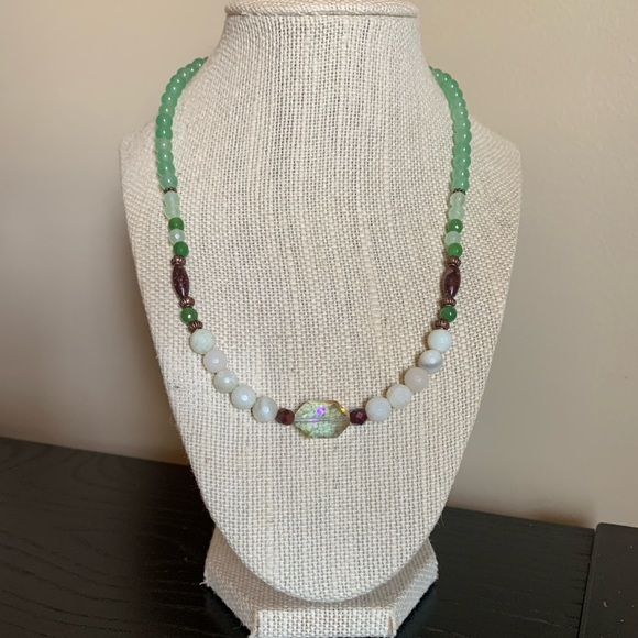 Beautiful Gemstone Light Green Necklace. NEW. 19” + 4” extender. Handmade - Picture 13 of 14